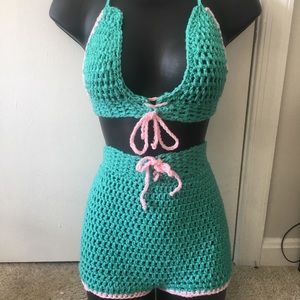 Pretty crochet outfits in all colors and styles